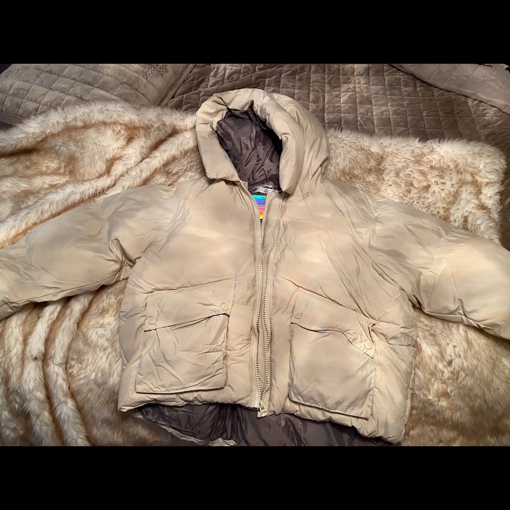 MISSGUIDED Nude Oversized Hooded Puffer Jacket - Picture 3 of 7